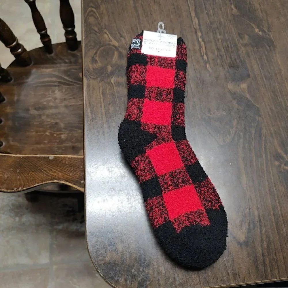 New World's Softest Socks Cozy Collection Red And Black Women's Shoe Size 6-10